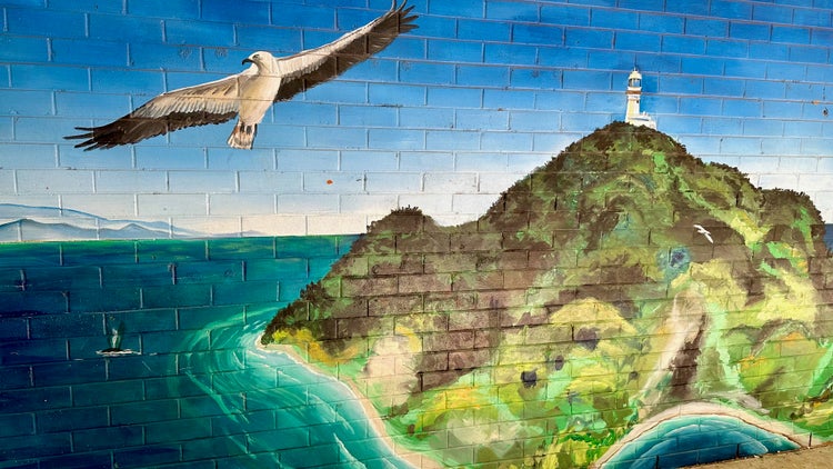 School mural of the Byron Bay Lighthouse